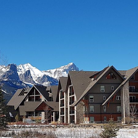 Paradise Resort Club And Spa Canmore Extérieur photo