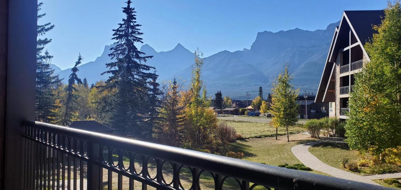 Paradise Resort Club And Spa Canmore Extérieur photo