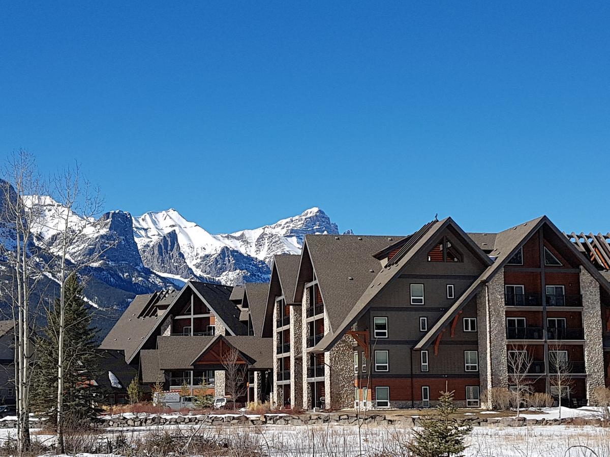 Paradise Resort Club And Spa Canmore Extérieur photo