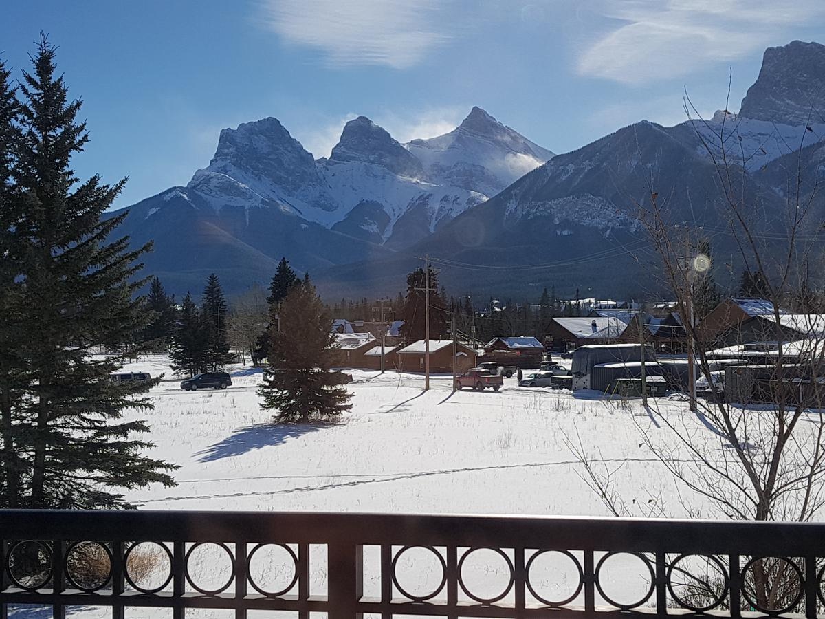 Paradise Resort Club And Spa Canmore Extérieur photo