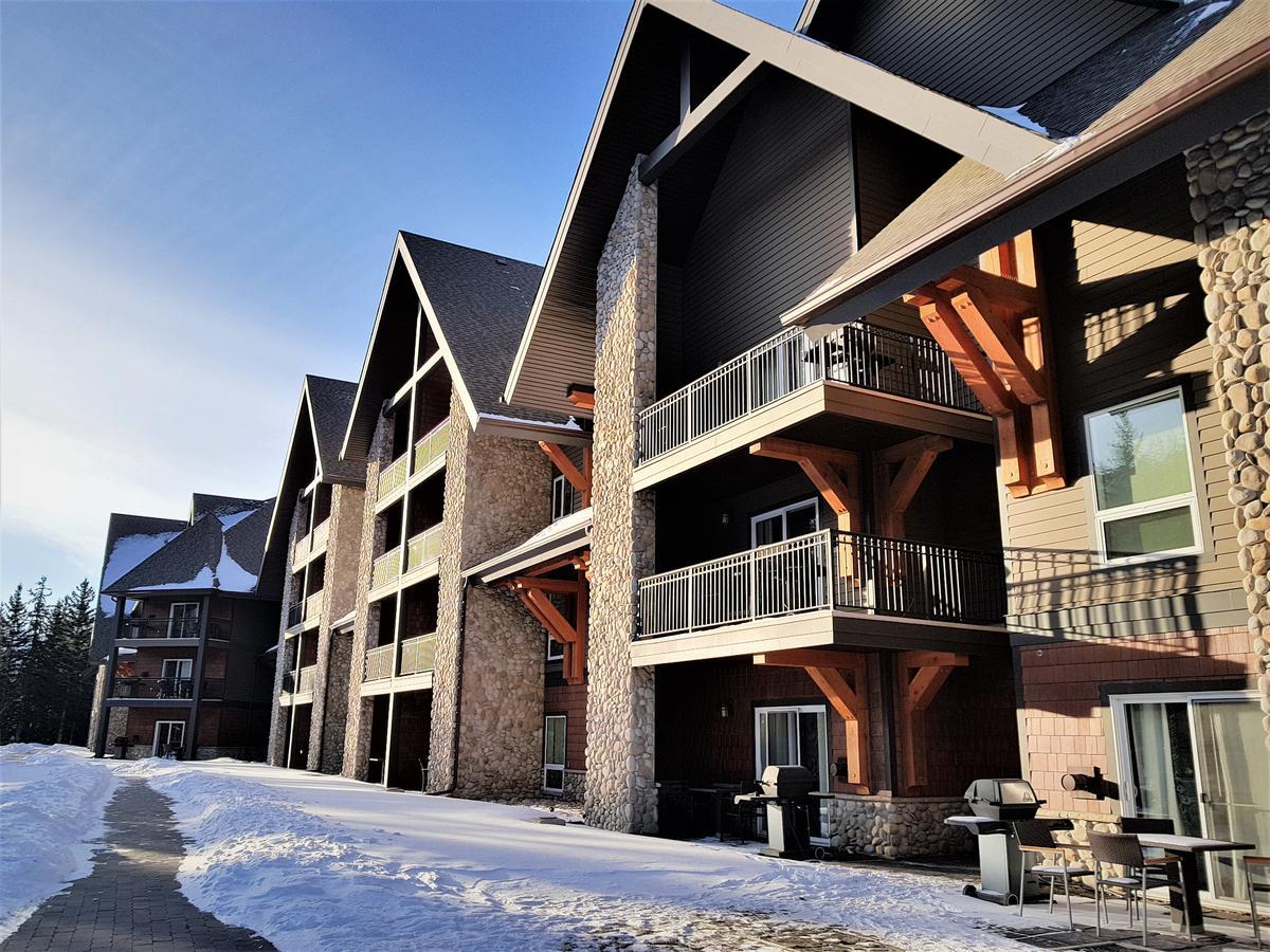 Paradise Resort Club And Spa Canmore Extérieur photo