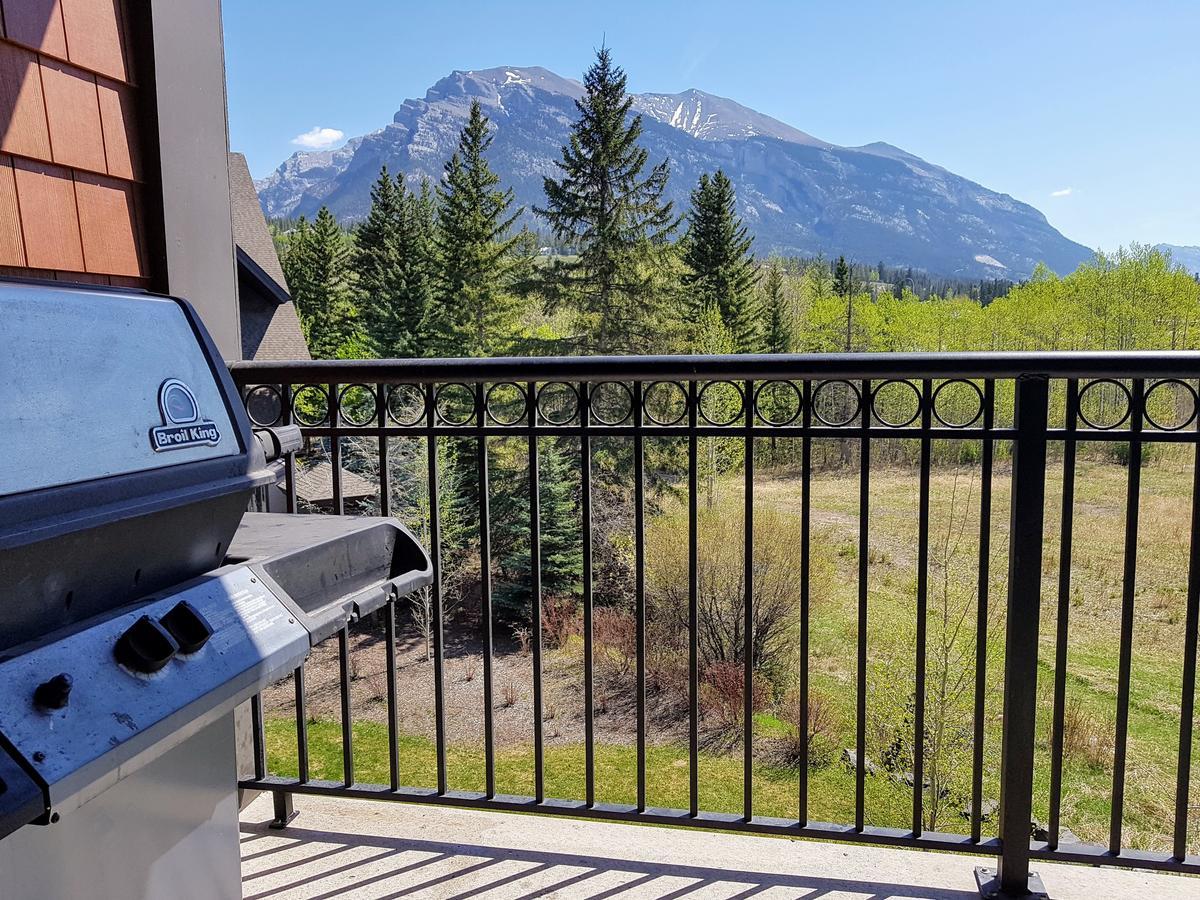 Paradise Resort Club And Spa Canmore Extérieur photo