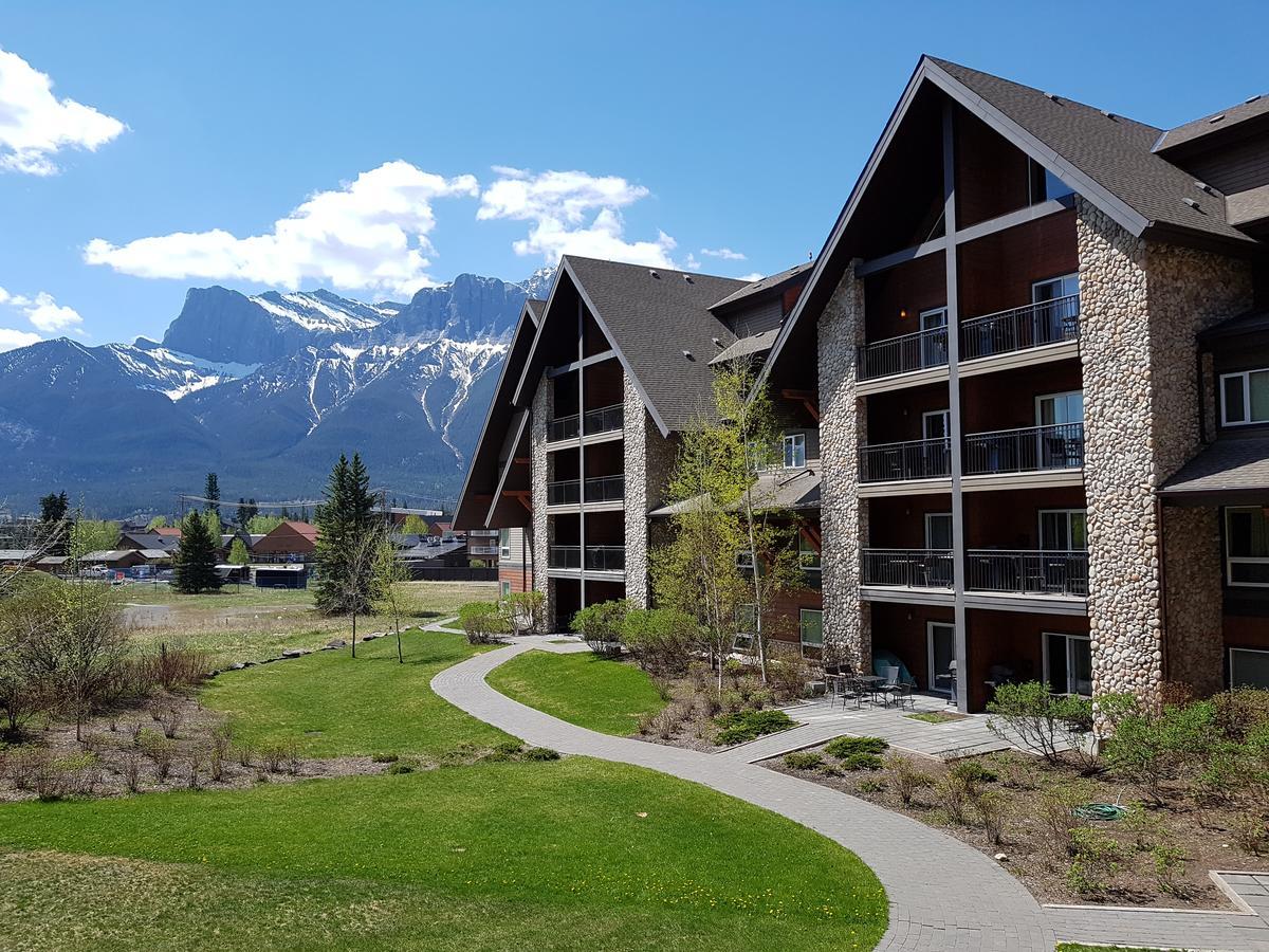 Paradise Resort Club And Spa Canmore Extérieur photo